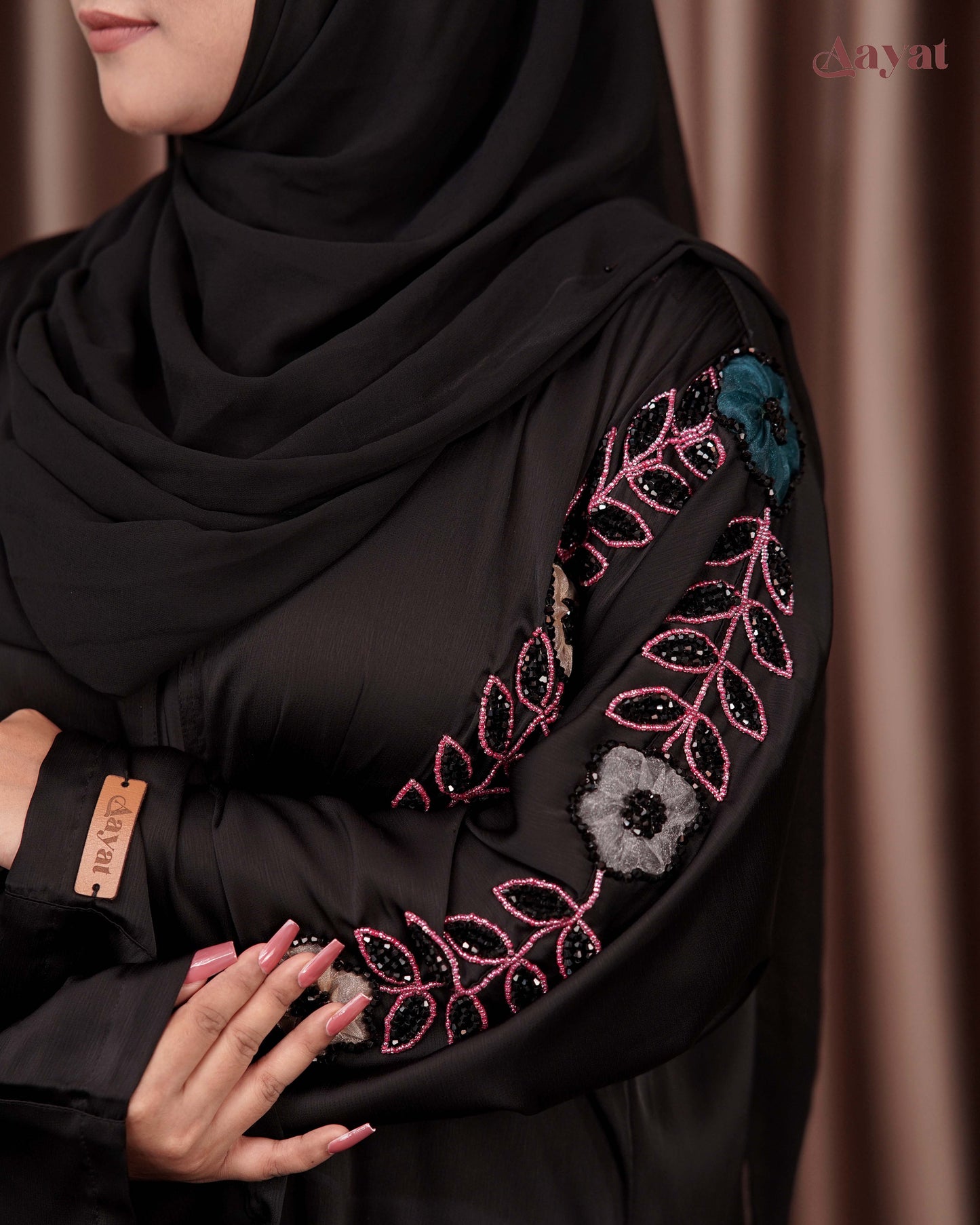 Zehra Nooré Handcrafted Abaya