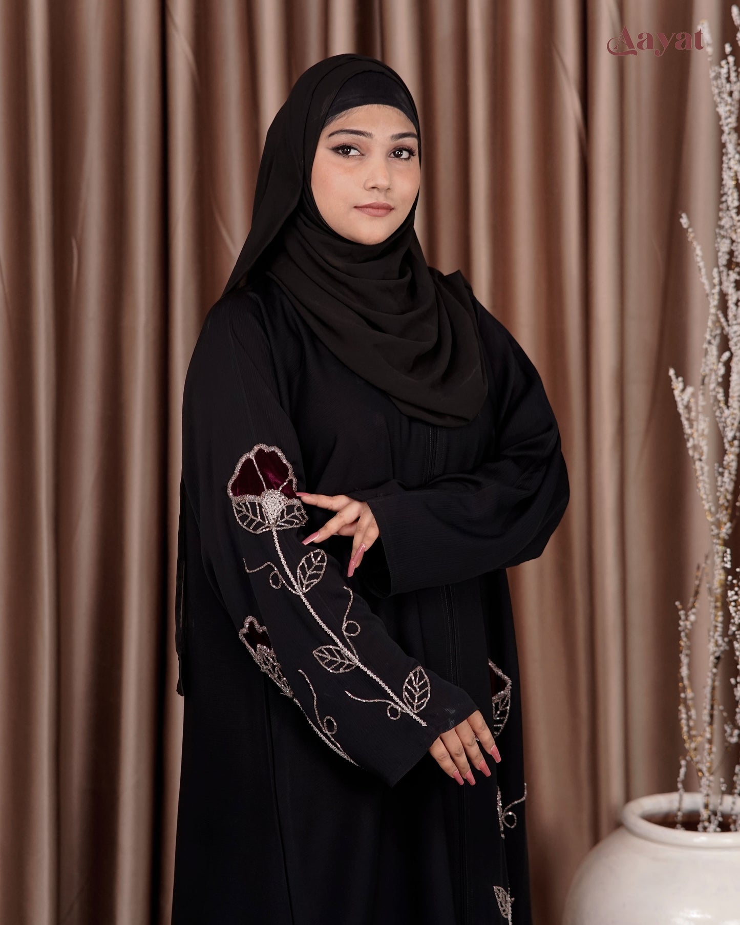 Gulzar Handcrafted Abaya