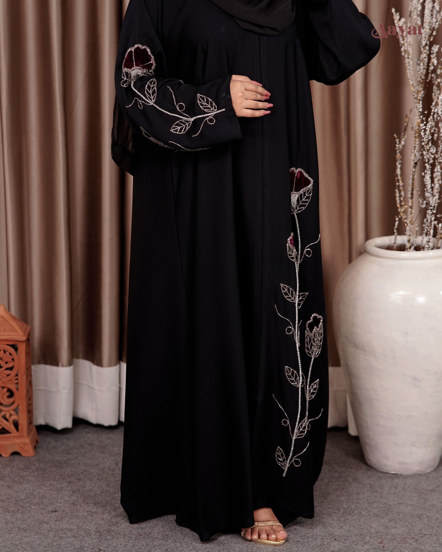 Gulzar Handcrafted Abaya