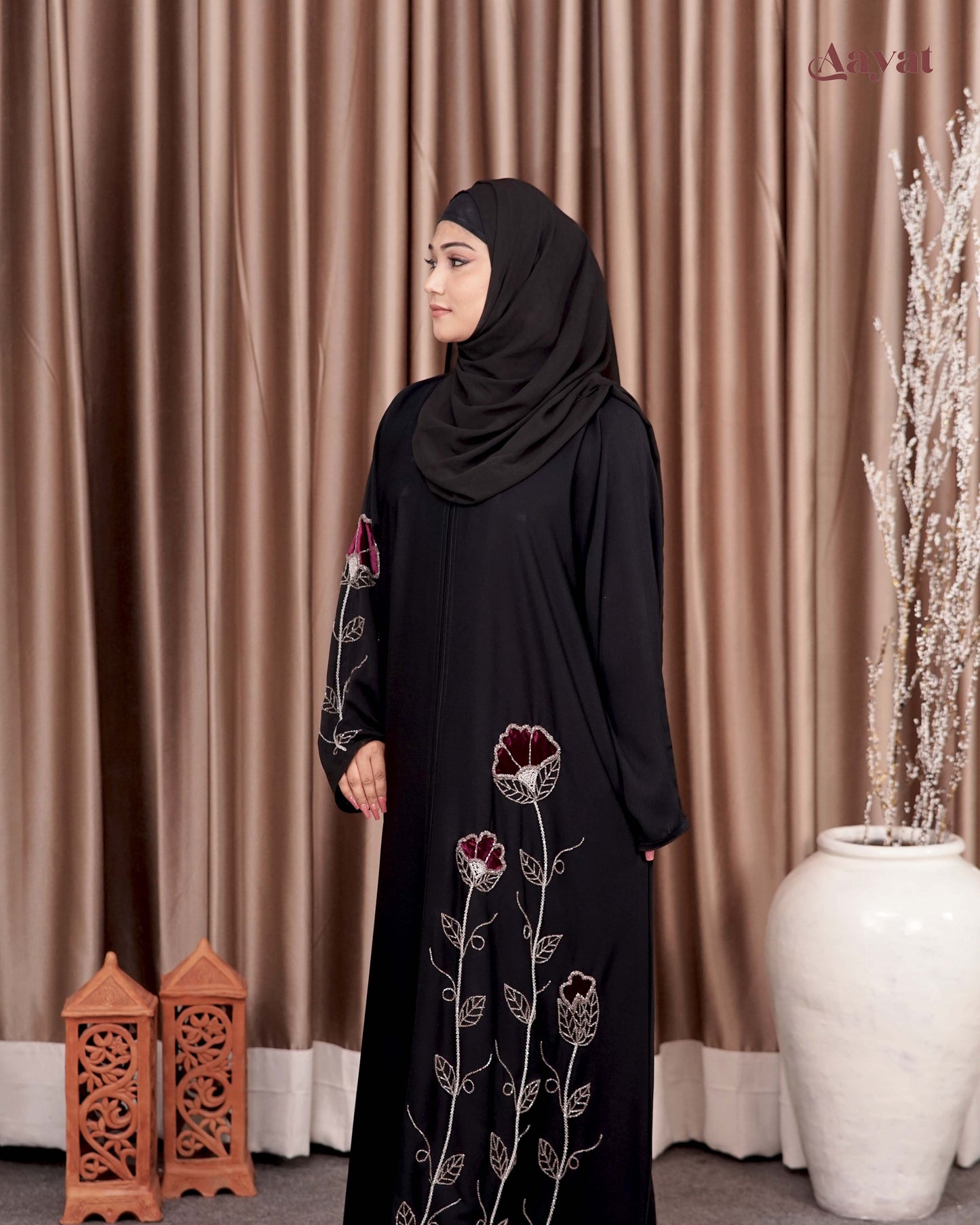 Gulzar Handcrafted Abaya