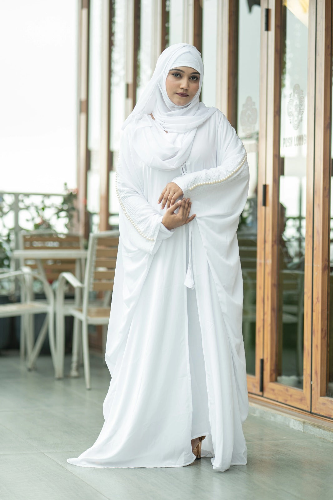 Pearl Tie Abaya