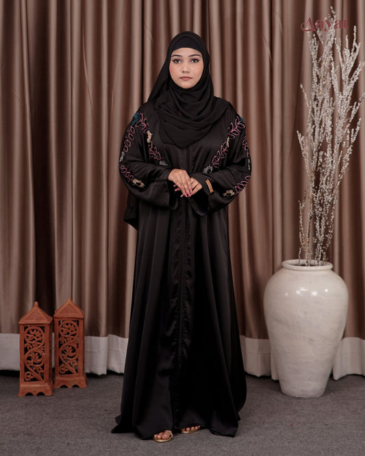 Zehra Nooré Handcrafted Abaya