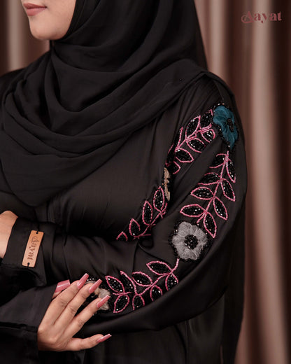 Zehra Nooré Handcrafted Abaya